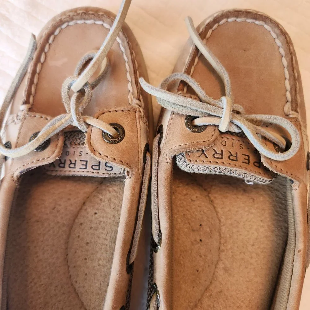 Sperry Top-Sider Women’s Cream Loafers NWT Sz 5.5